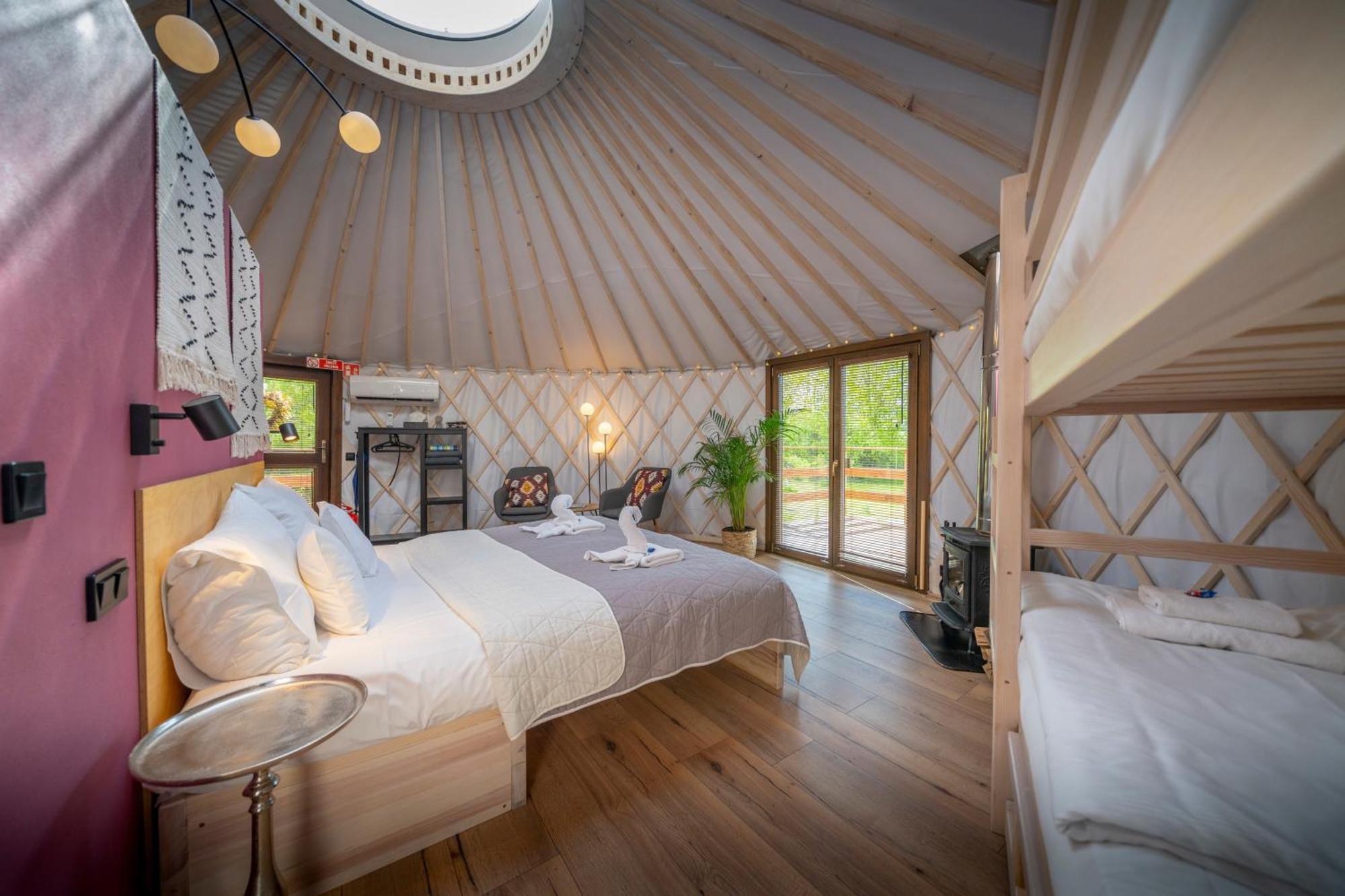 Dom W Domu - Izera Glamping Bed and Breakfast Gajowka  Δωμάτιο φωτογραφία