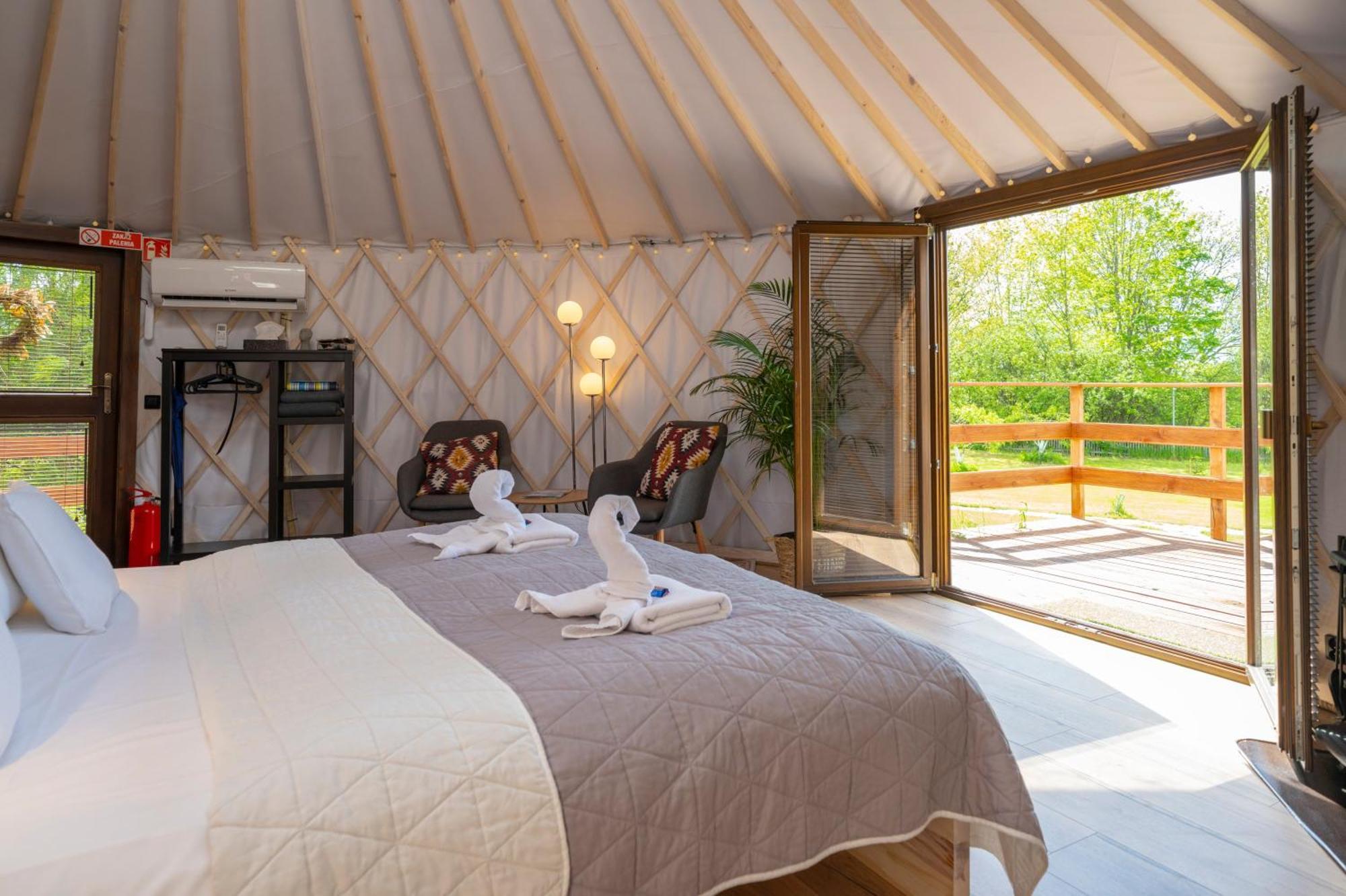 Dom W Domu - Izera Glamping Bed and Breakfast Gajowka  Δωμάτιο φωτογραφία